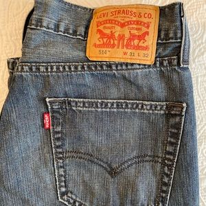 Levi’s 514 size 31x32 like new!